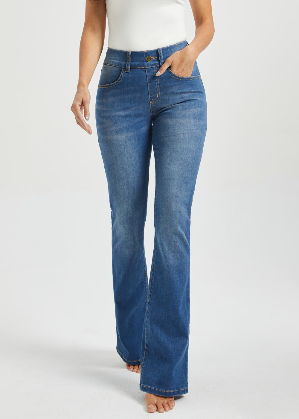 Signature Mid-Rise Denim | Bootcut (Alamo Wash) – Betabrand