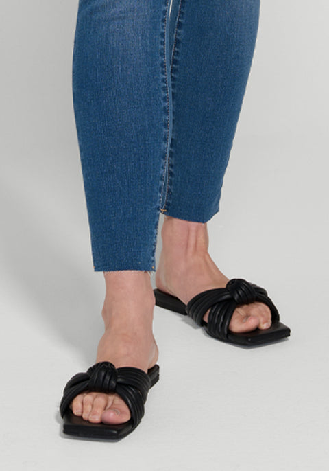 Signature Mid-Rise Denim | Skinny (Alamo Wash)