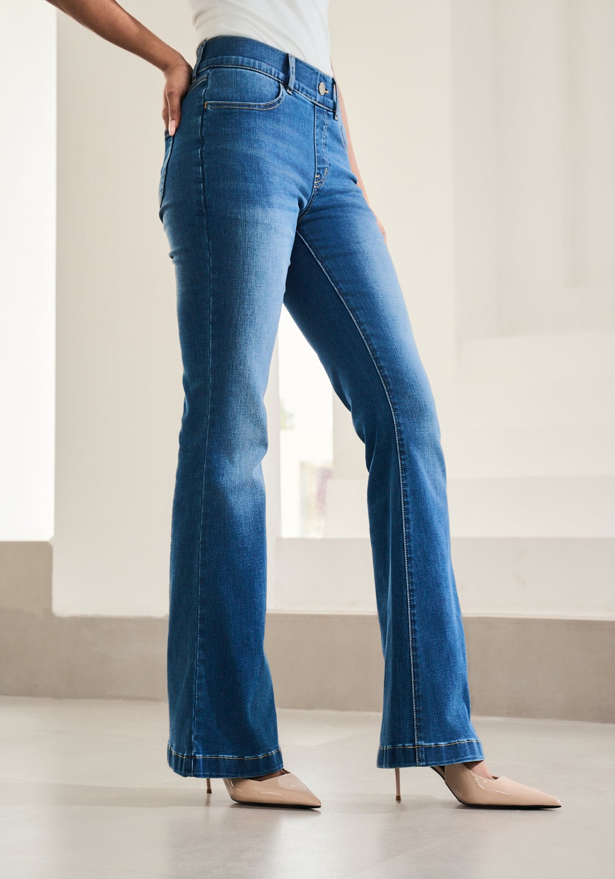 Signature Mid Rise Denim Flare