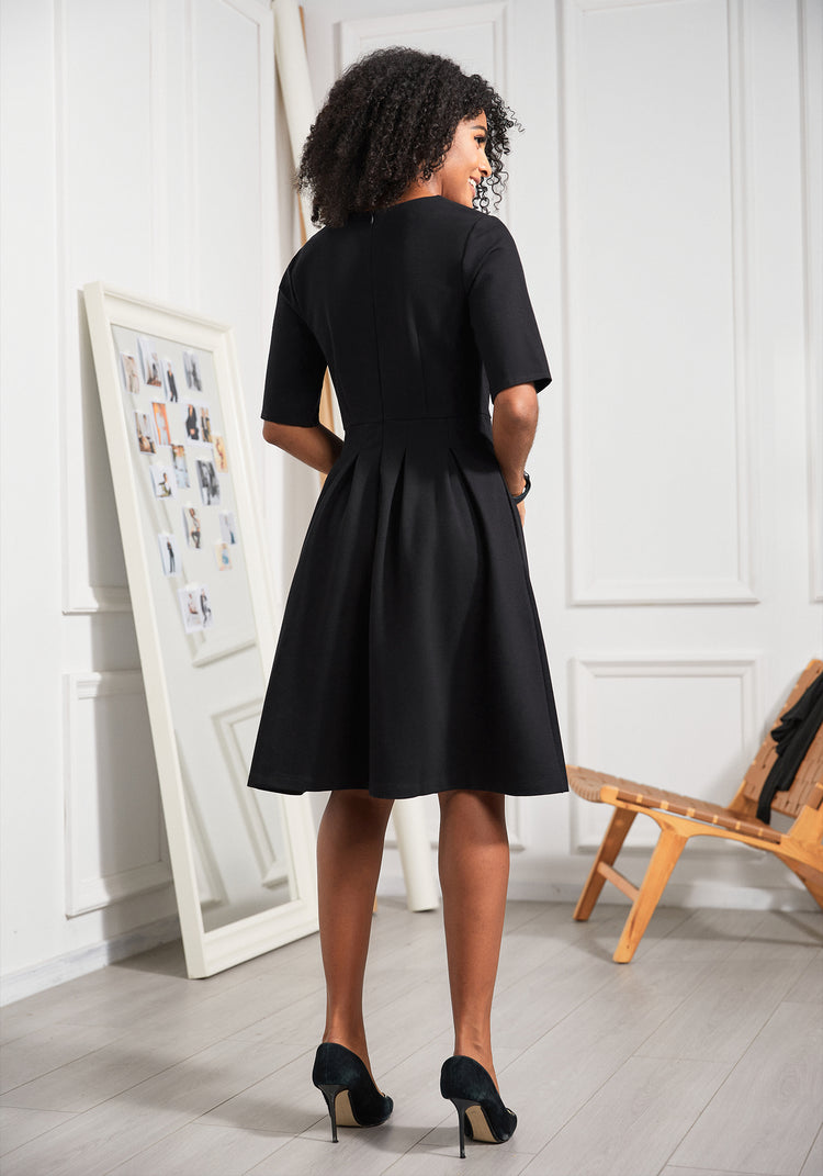 Sculpt & Sway Scoop Neck Dress (Black)