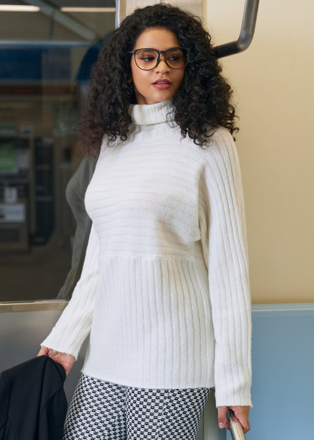 Mix Direction Rib Turtleneck Sweater (Ivory)