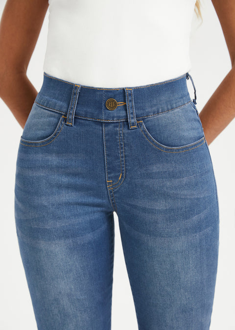 Signature Mid-Rise Denim | Straight (Alamo Wash)