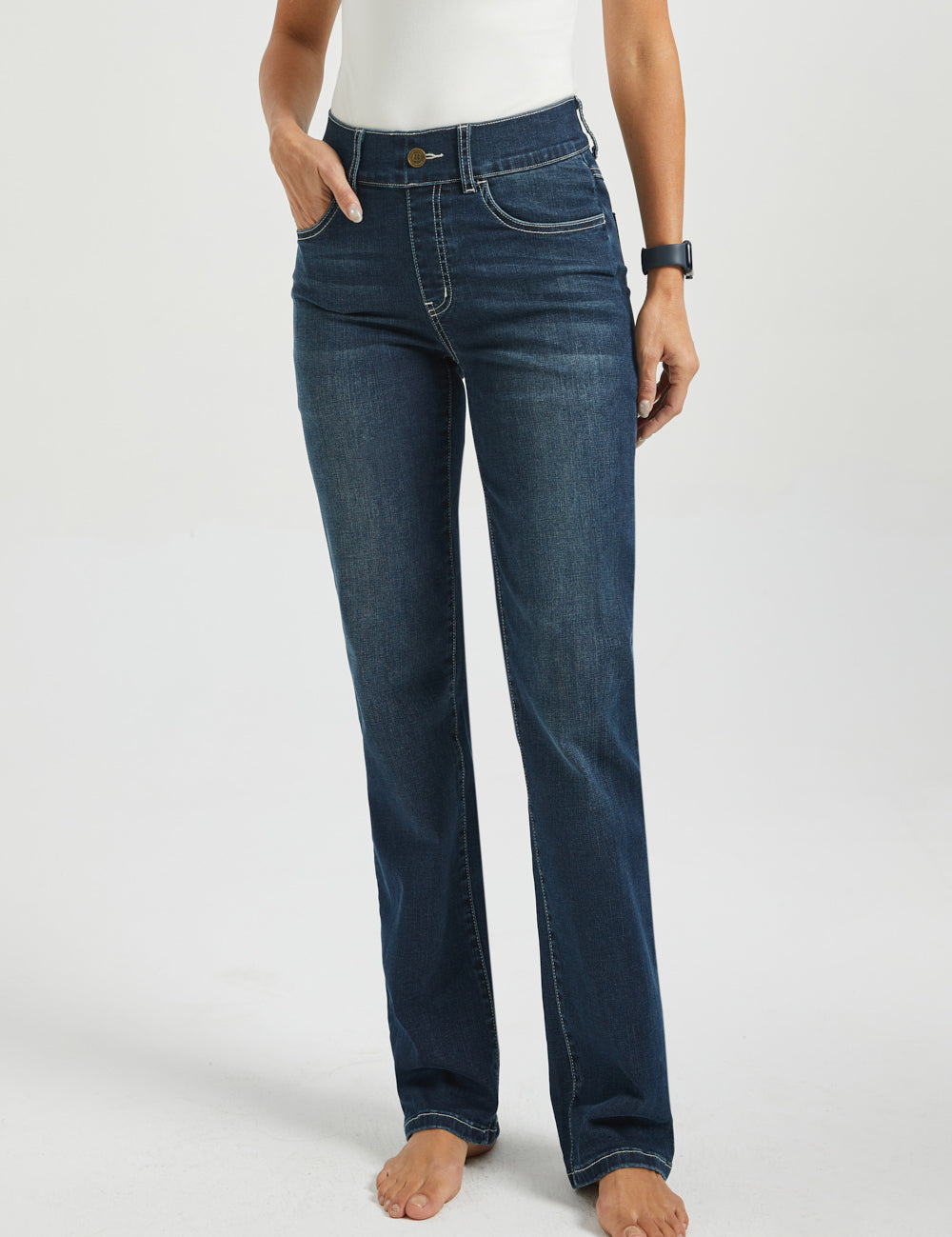Signature Mid-Rise Denim | Straight (Roma Wash)
