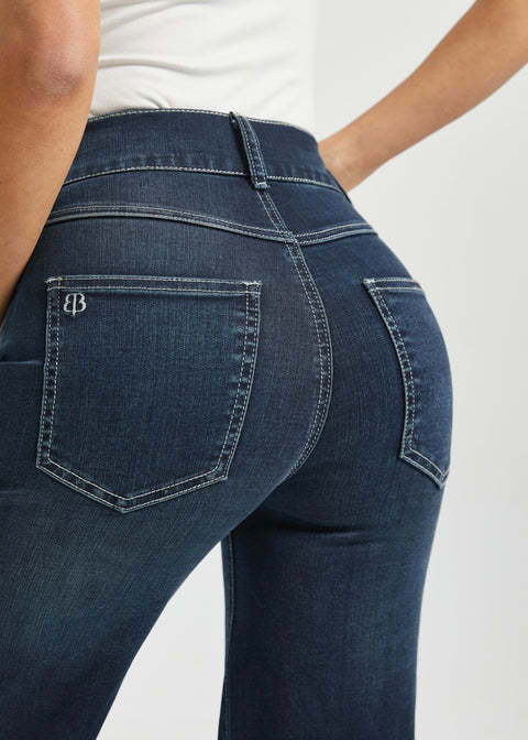 Signature Mid-Rise Denim | Wide (Roma Wash)