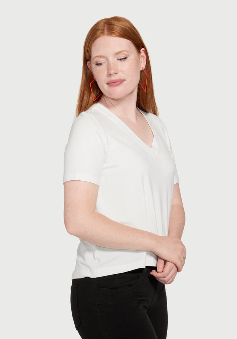 Essential V-Neck Short Sleeve (White)