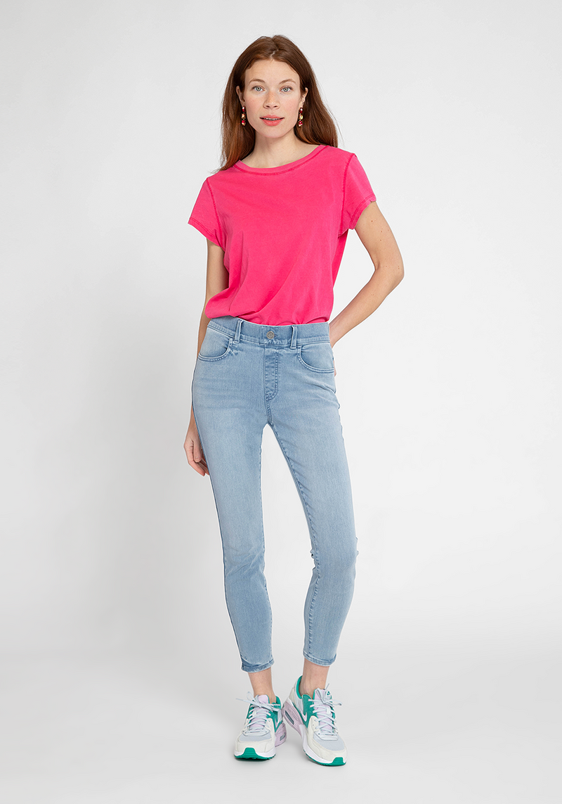Signature Mid-Rise Denim | Skinny (Cloud Wash)